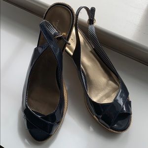 Tommy Hilfiger wedge sandals size 9.5